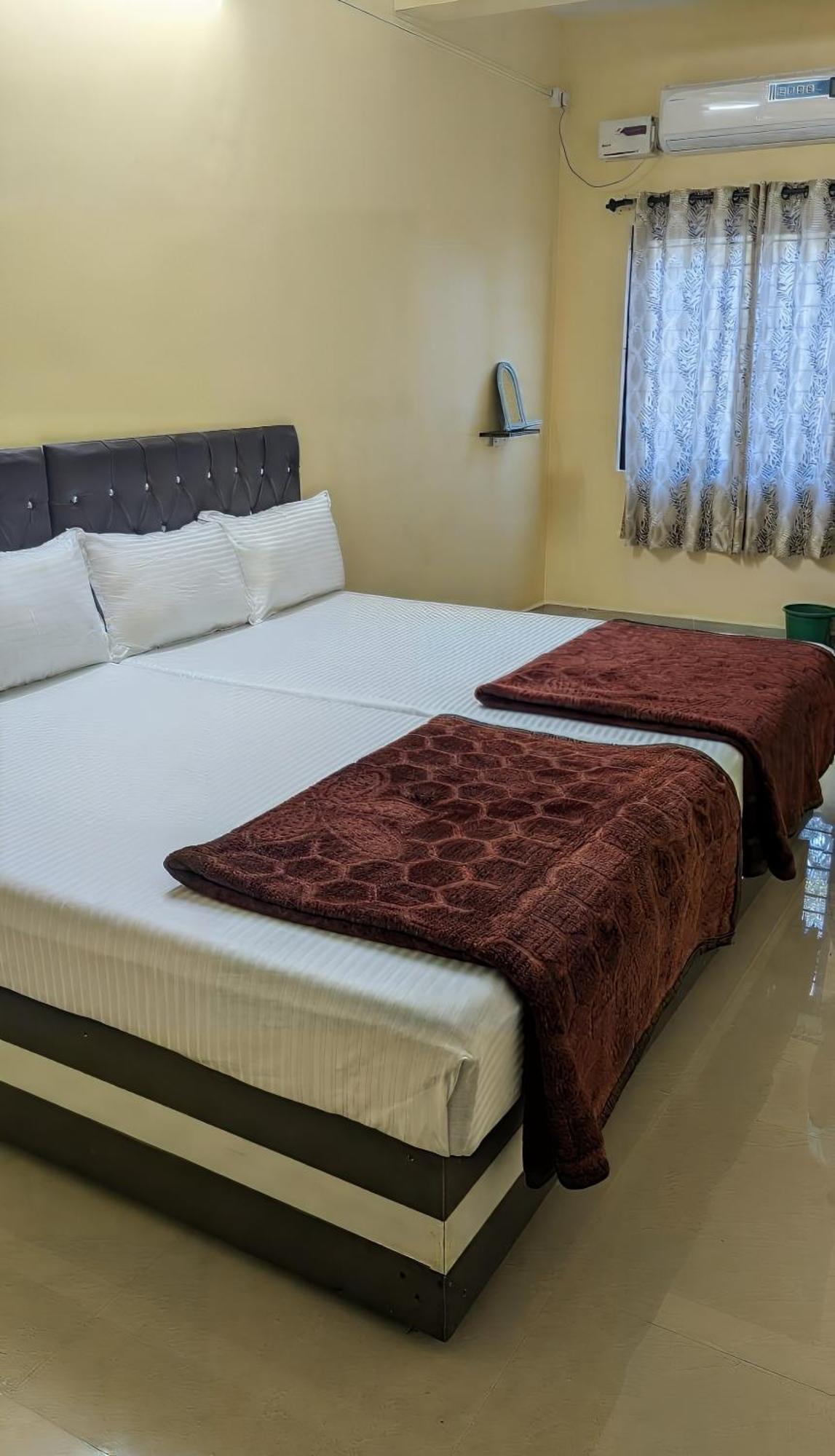 Kamath Inn Māvalli Dış mekan fotoğraf
