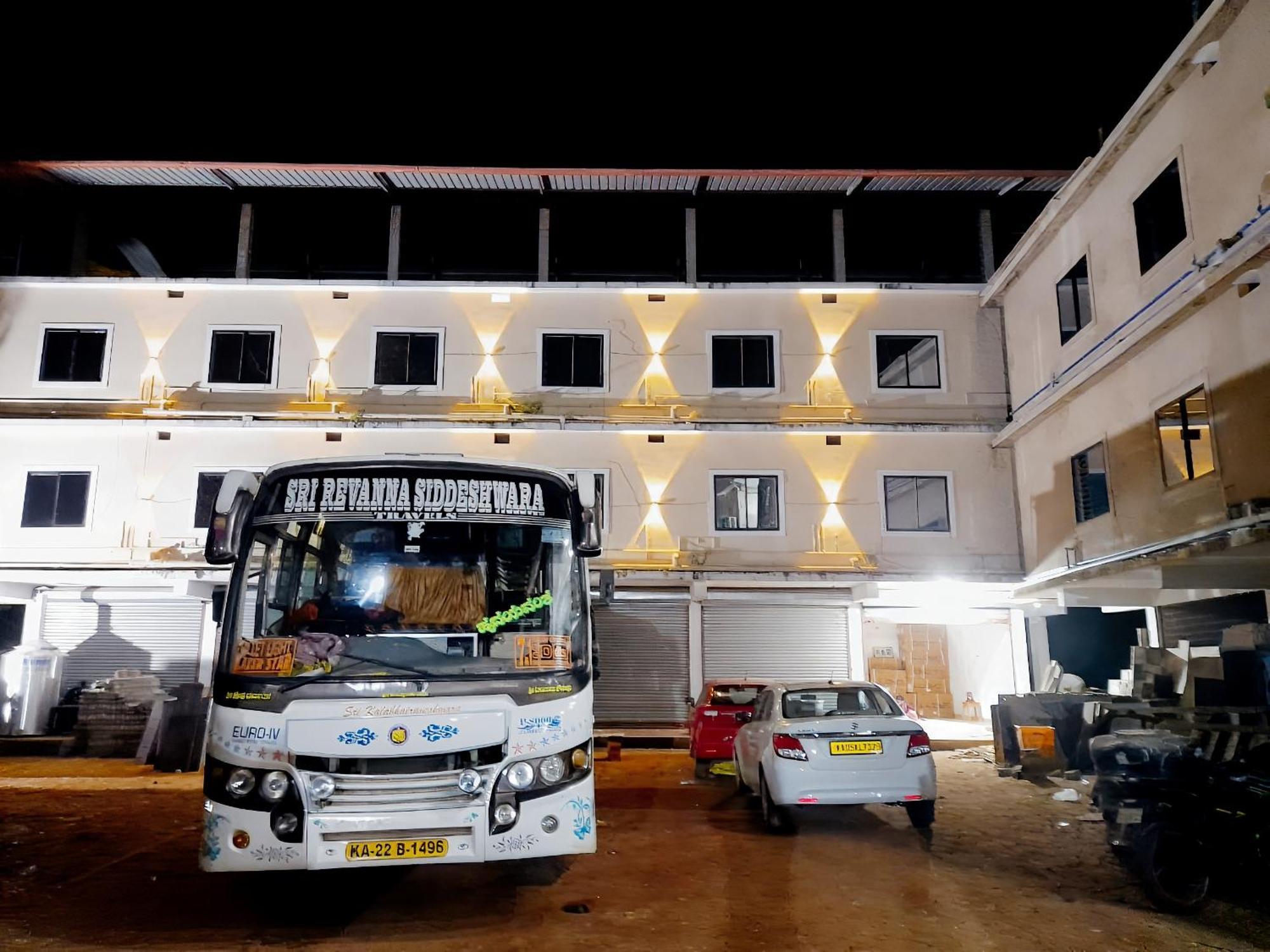 Kamath Inn Māvalli Dış mekan fotoğraf