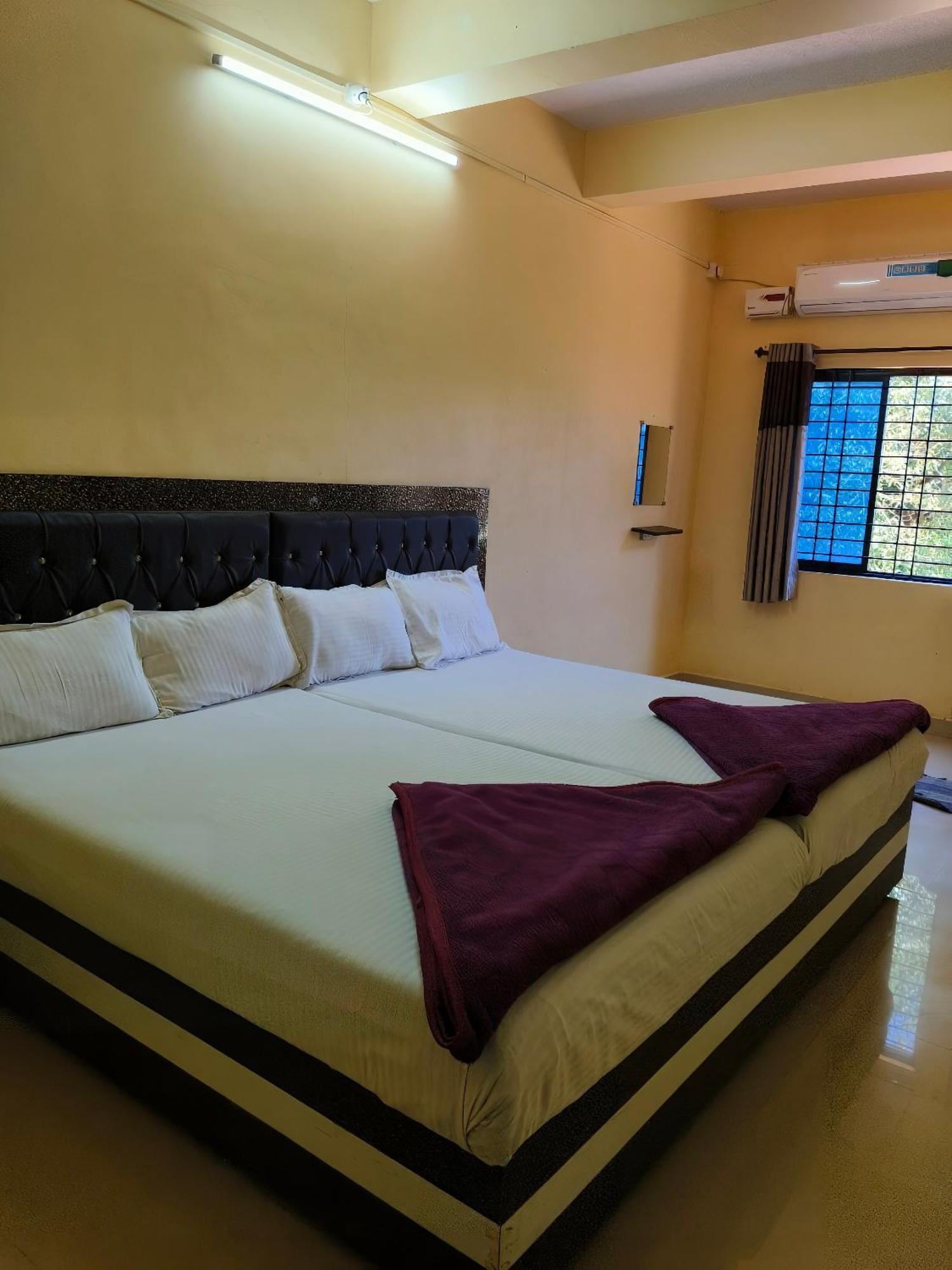Kamath Inn Māvalli Dış mekan fotoğraf